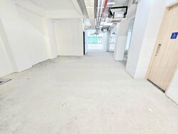 North Canal Road (D1), Retail #490457291